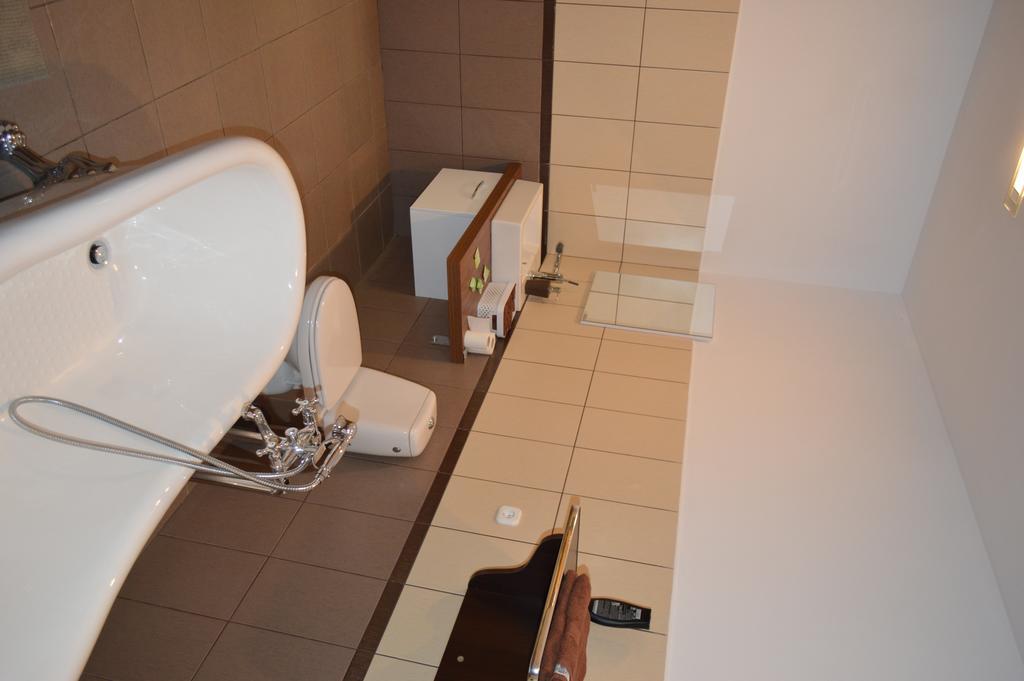 Apartamento Dakar Experience Satu Mare Exterior foto
