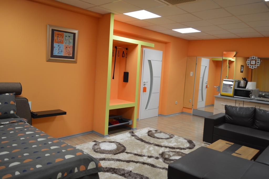 Apartamento Dakar Experience Satu Mare Exterior foto